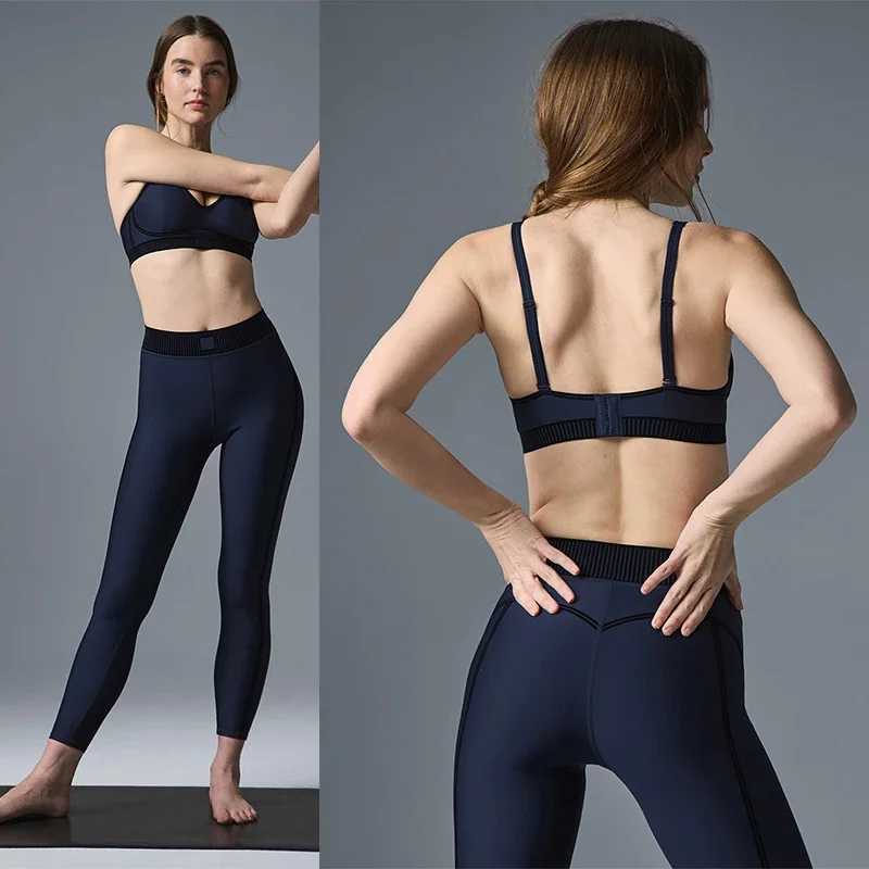 Outfit 2025 Goddess Yoga Womens Set Waist 7/8 Line Up Legging Slimming Tight Pants Smooth and Comfortable Sports Set Bra with Padding S2538