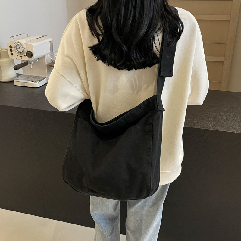 Large capacity leisure commuting bag for women 2024 new simple and fresh shoulder bag high-end canvas tote bag240923