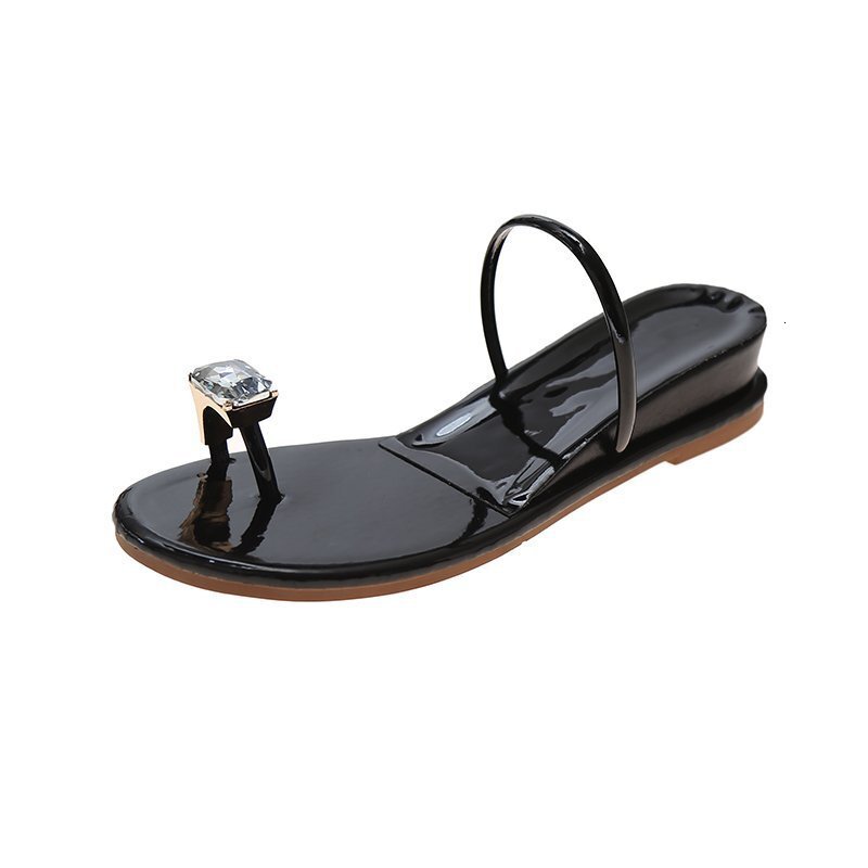 Ladies Summer Sandals 2025 Classic Rhinestone Toe Flat Flip Flops Fashion Free Designer Sandals Shipping Designer Multifunctional Outdoor Casual Beach