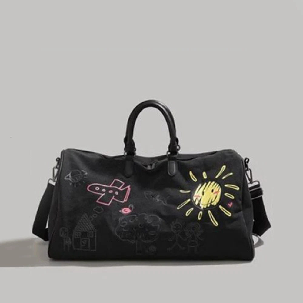 2023 Boston Canvas Bag Stylish Graffiti Design Can Be Carried or Used on One Shoulder for Travel and Golf 250304