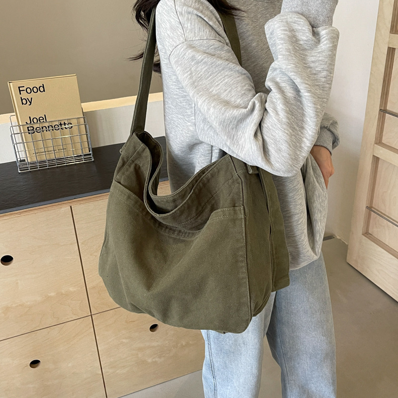 Large capacity leisure commuting bag for women 2024 new simple and fresh shoulder bag high-end canvas tote bag240923