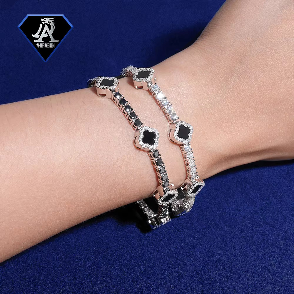 Designer jewelry 3mm BlackWhite Moissanite Four Leaf Clover Tennis Necklace with High Quality DiamondCut 925 Sterling Silver Chain for Women