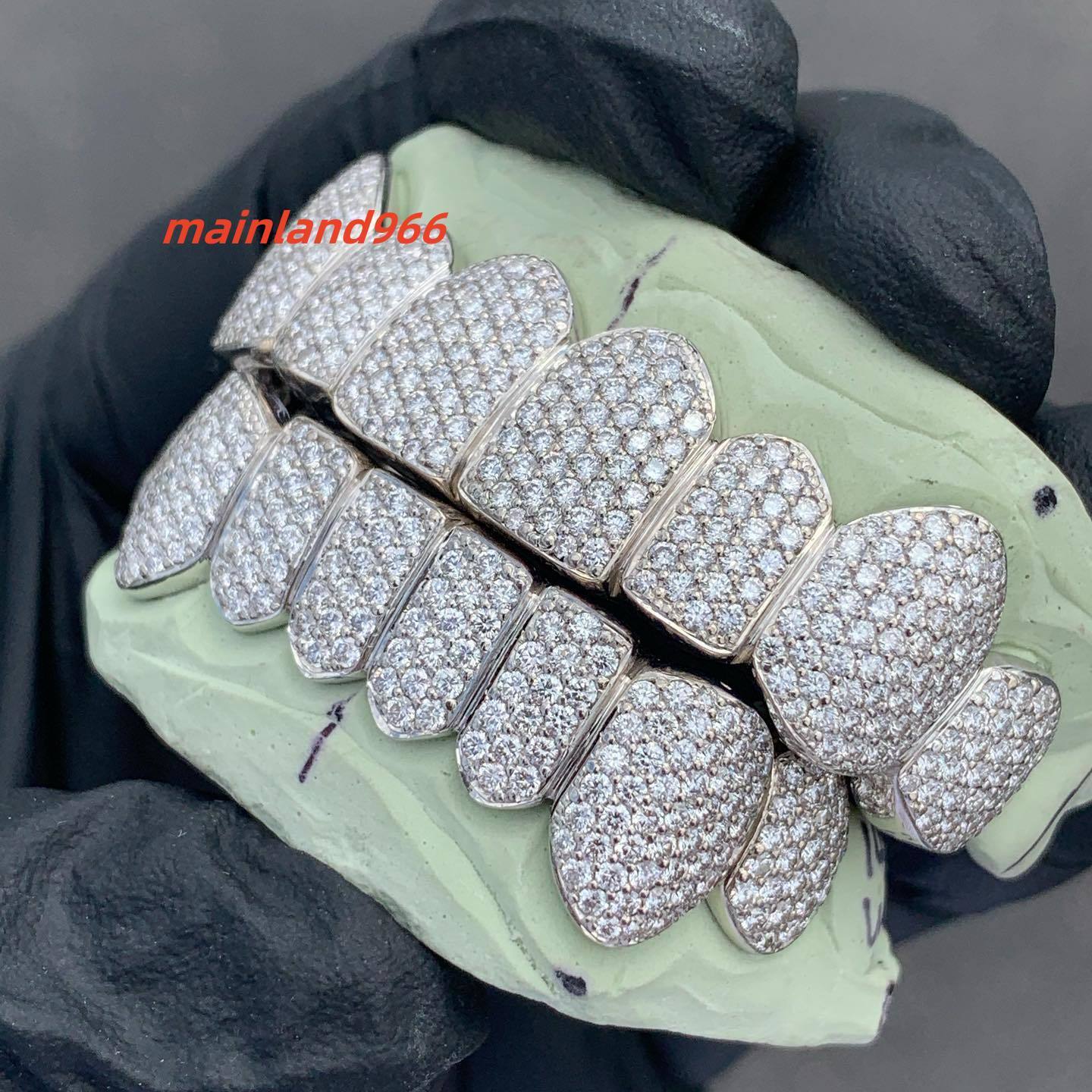 Customize Rapper Iced Out Fangs Teeth Grillz 925 Sterling Silver Iced Out Moissanite Grillz