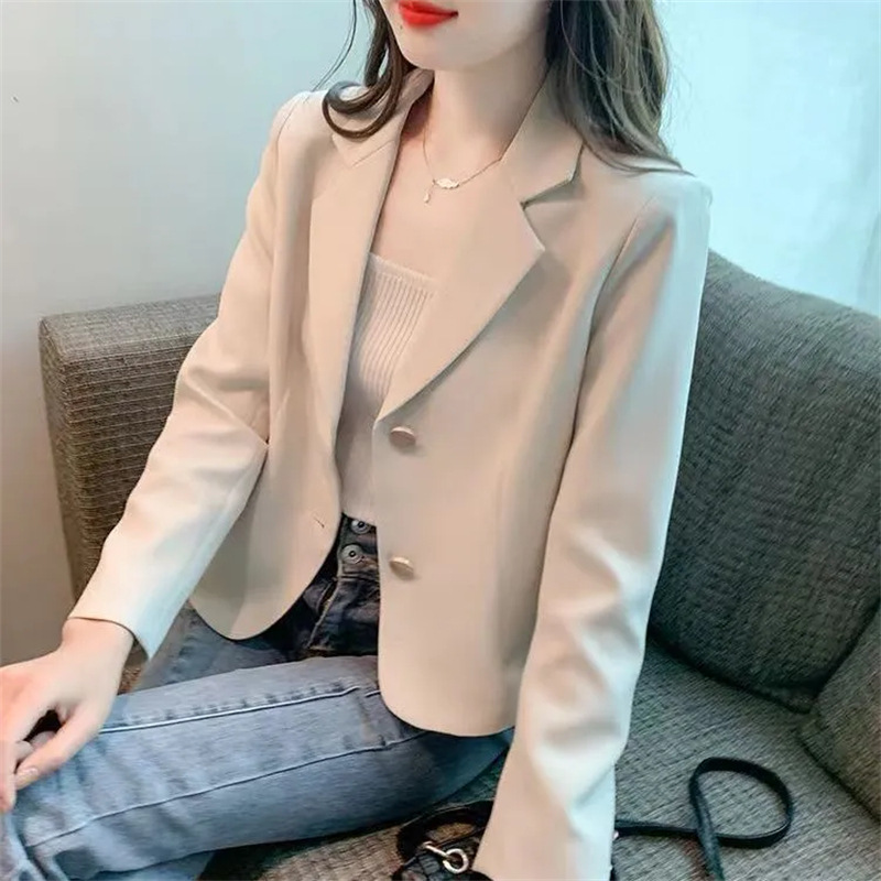 P38Stylish Short Suit Jacket for Petite Women - Perfect for Spring and Autumn Seasons