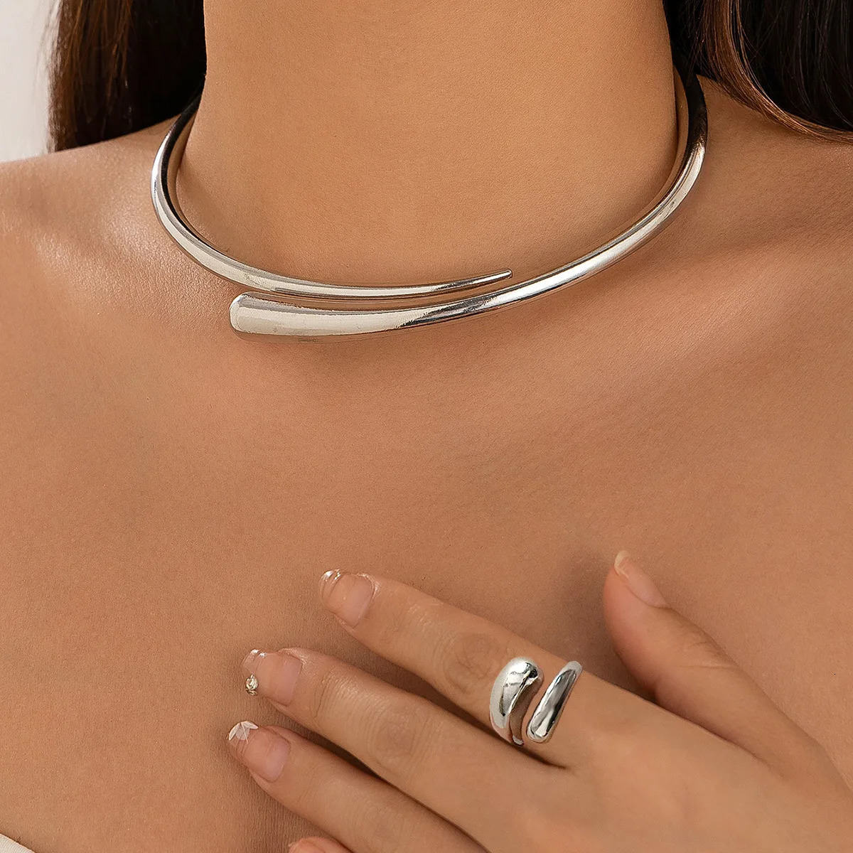 KMVEXO Irregular Water Drop Open Torques Choker Necklace Bracelet Set Women Adjustable Collar Necklaces Goth Grunge Jewelry Sets250304