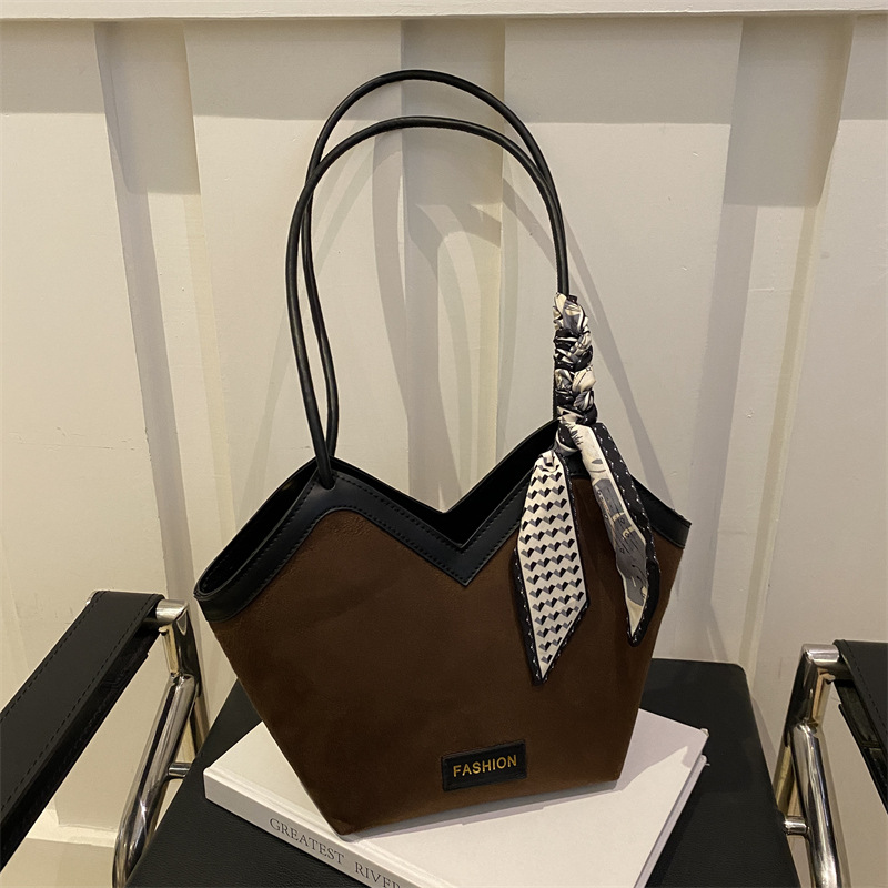 Popular large capacity Tote women's underarm casual all-in-one shoulder bag NEW retro style silk scarf handbag women 2025s