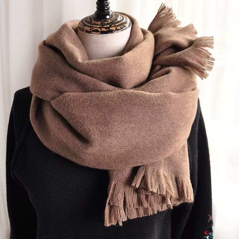 K078 Korean solid color thick white short beard scarf female solid color cashmere scarf annual meeting classmate meeting high-end short beard scarf