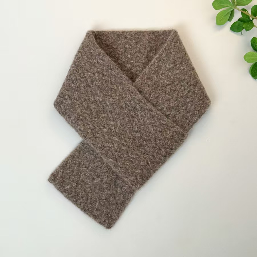 K081 Unisex and practical wearable cashmere scarf perforated warp knitted short neck scarf