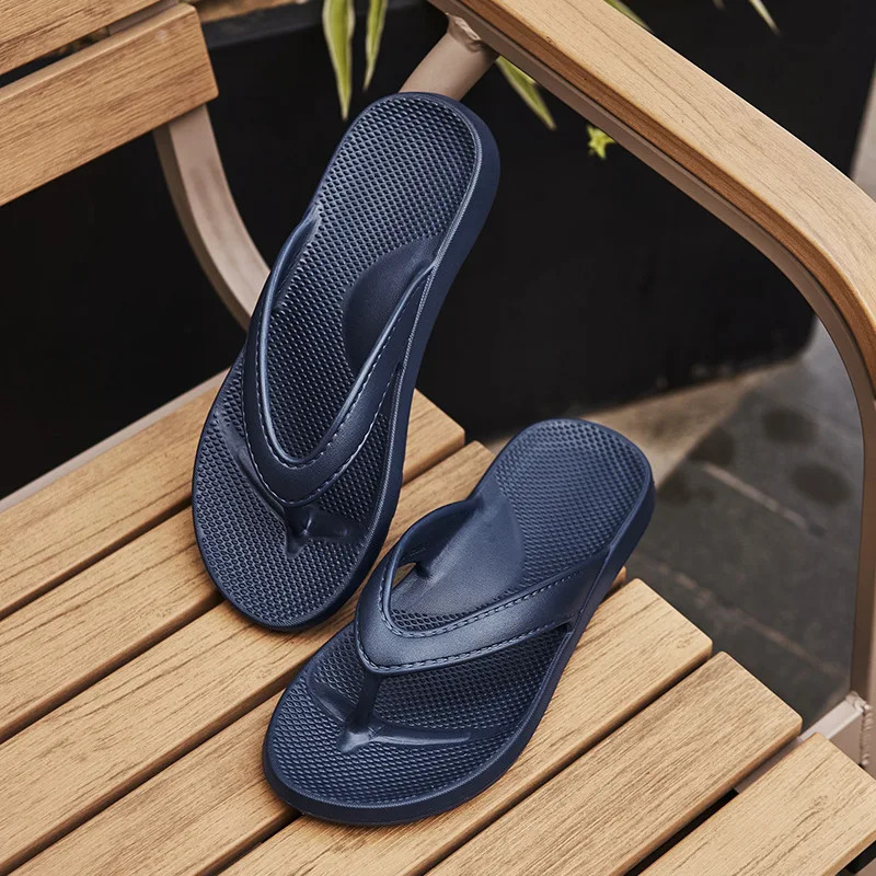 Summer Cool Womens Flip Flops Super Lightweight Outdoor Soft-soled Non-slip Casual Womens slippers Couple EVA Flat Sandals 250305