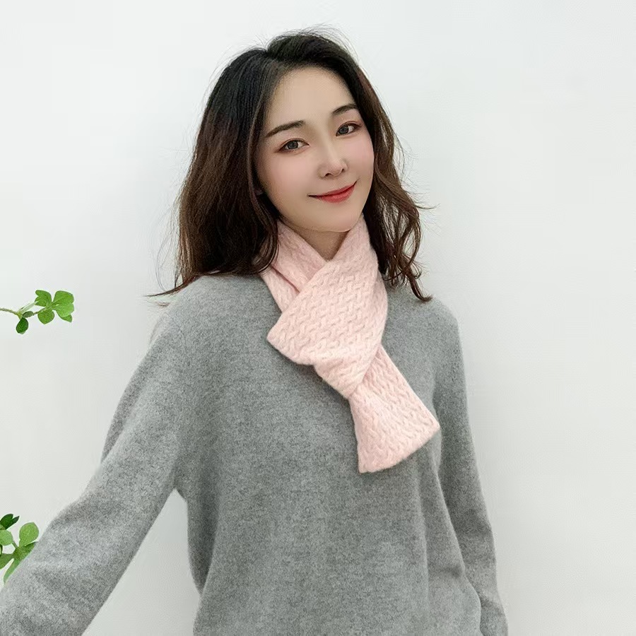 K081 Unisex and practical wearable cashmere scarf perforated warp knitted short neck scarf