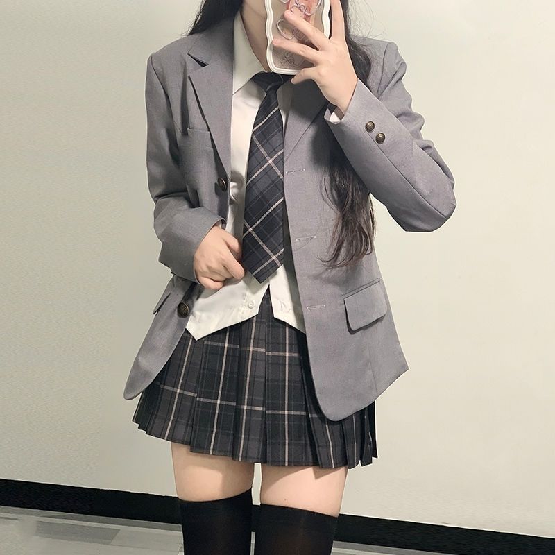 B38 Autumn-Spring Seasonal College Fashion Suit Jacket with Classic Japanese Touch
