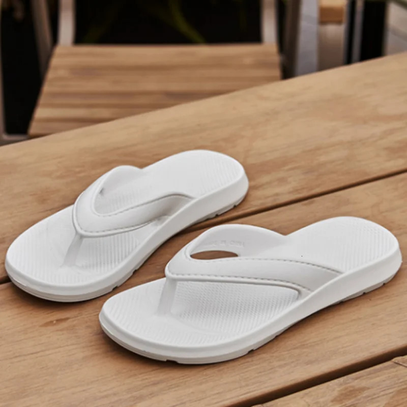 Summer Cool Womens Flip Flops Super Lightweight Outdoor Soft-soled Non-slip Casual Womens slippers Couple EVA Flat Sandals 250305