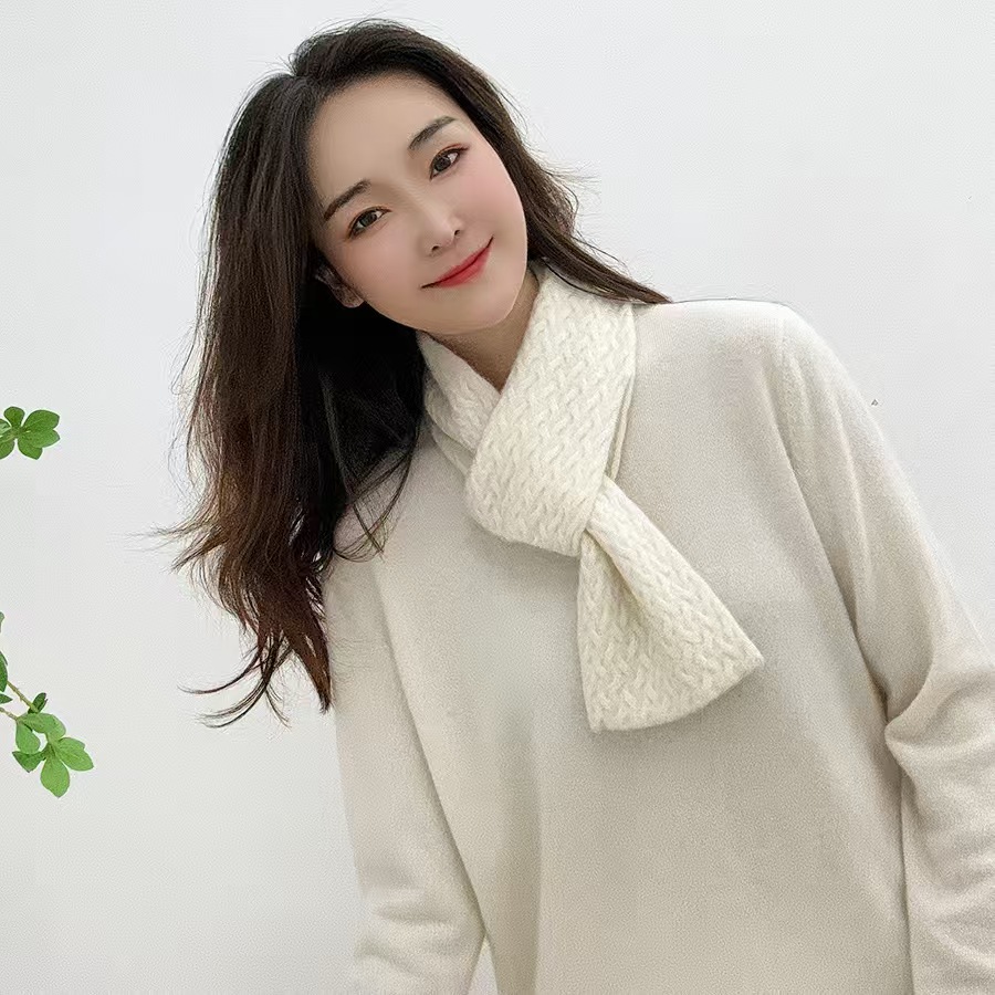 K081 Unisex and practical wearable cashmere scarf perforated warp knitted short neck scarf