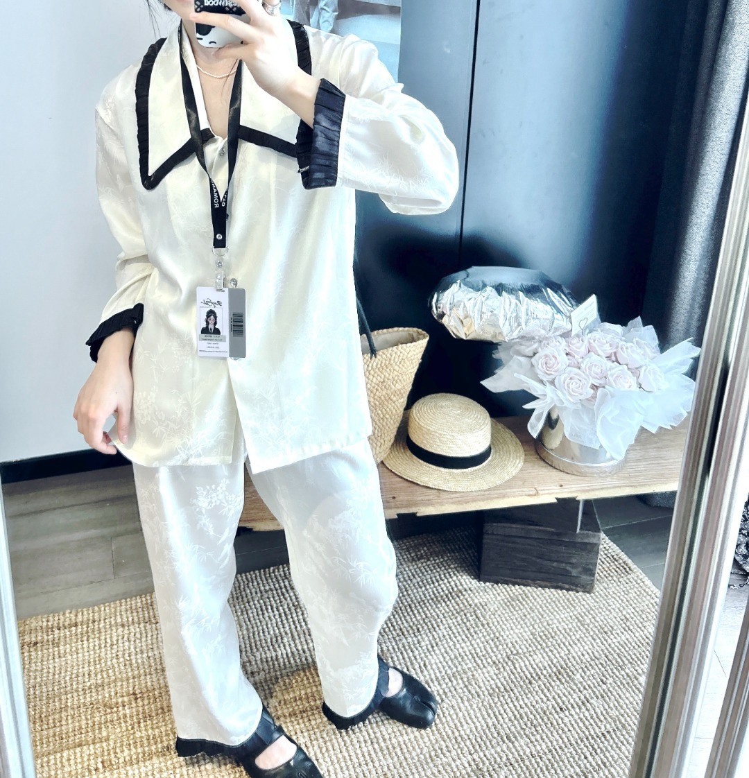 B768-Spring new arrival long-sleeved ice silk pajamas for women Korean style silk sweet large lapel home clothes thin suit
