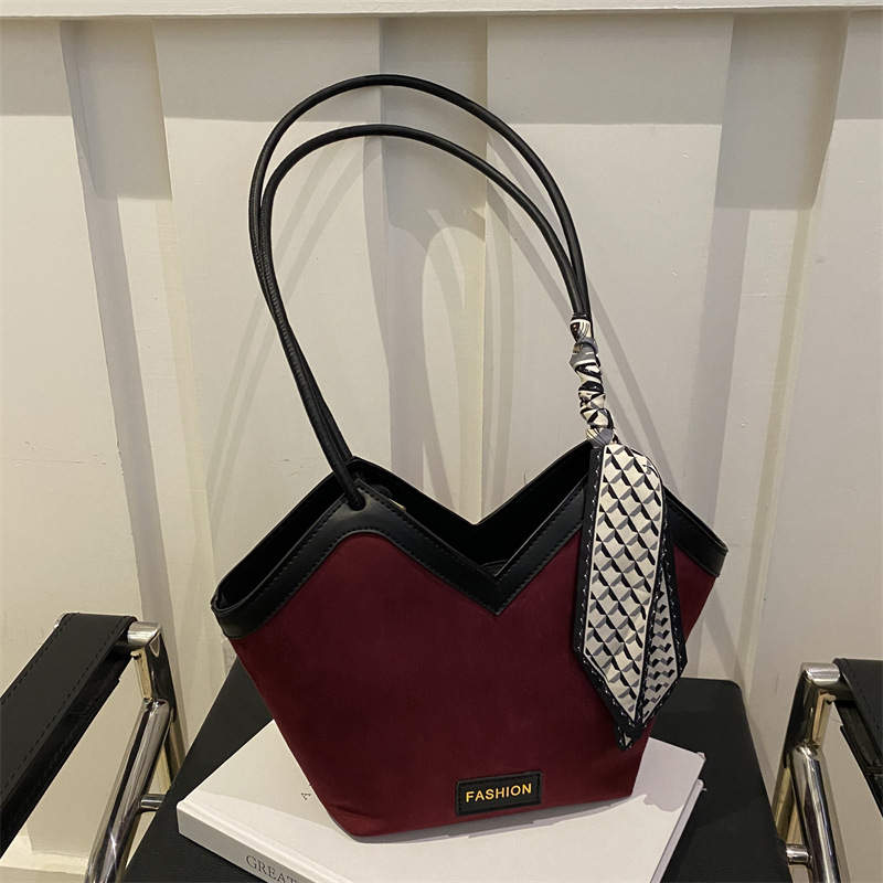 Popular large capacity Tote women's underarm casual all-in-one shoulder bag NEW retro style silk scarf handbag women 2025s