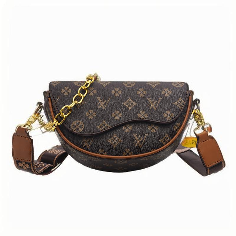 Women Light senior texture saddle women's hot new fashion all match semi-round casual niche female bag 2023
