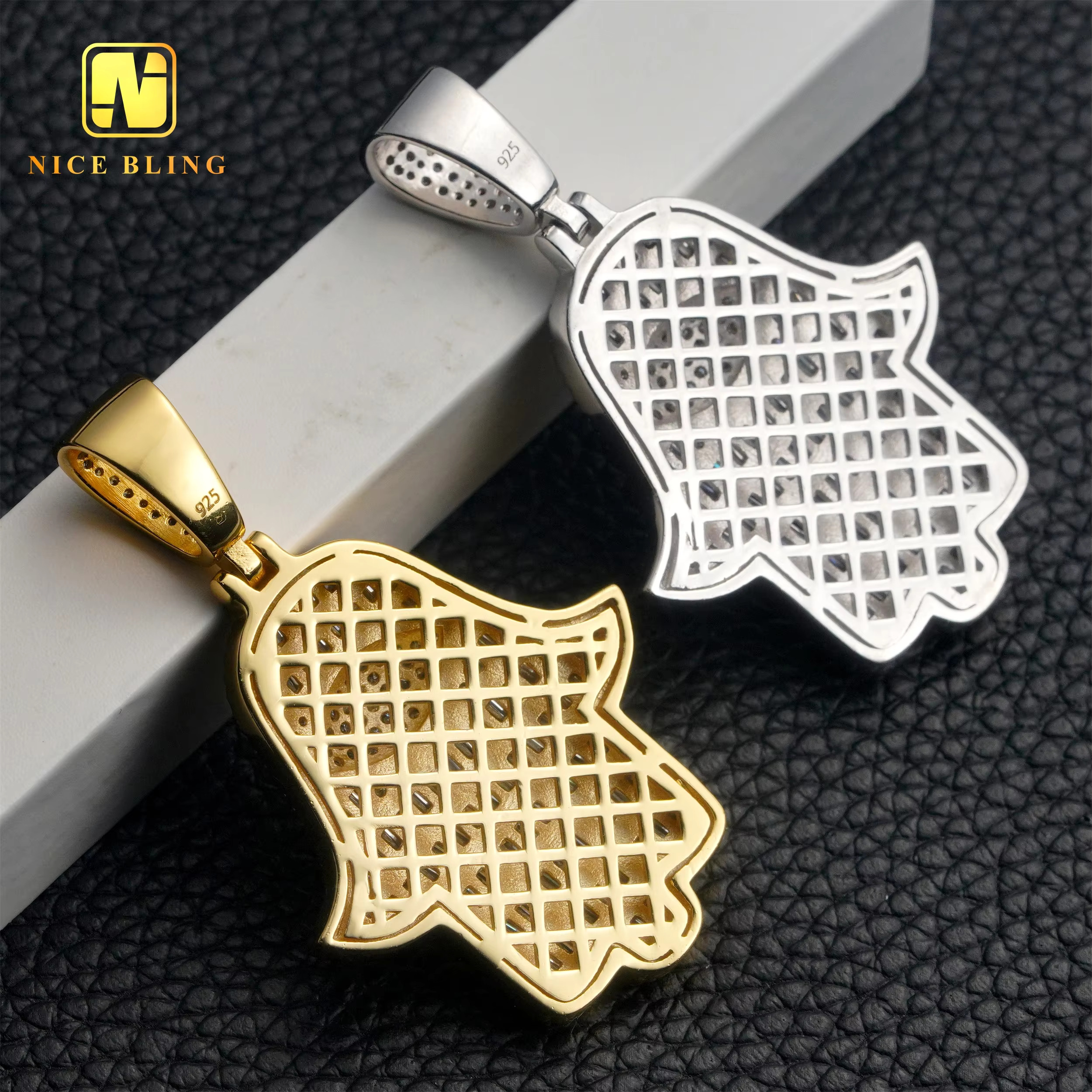 18K Gold Plated Hand Pendants Fashion Hip Hop Moissanite Jewelry Baguette Diamond Hamsa Hand Pendants Charms for Men Women