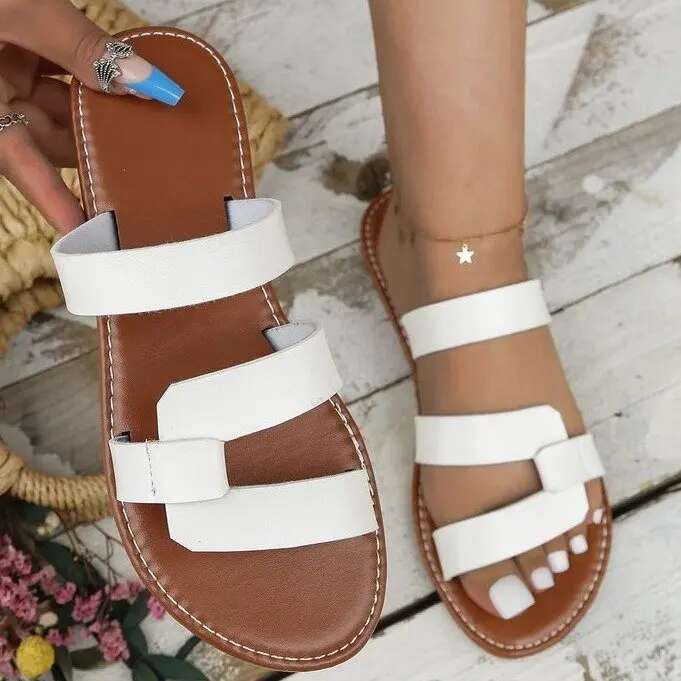 2025 Summer Women S Sandals Designer Sandals Solid Color Lightweight Smooth Walking Flip Flops Fashion Free Shipping New Comfortable Beach Slippers