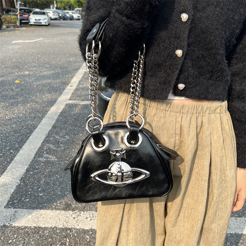 Vivienmes Viviannes Vivinne Niche Empress Saturn Crocodile Punk Bowling Bag Chain One Shoulder Crossbody Underarm Bag wests woods