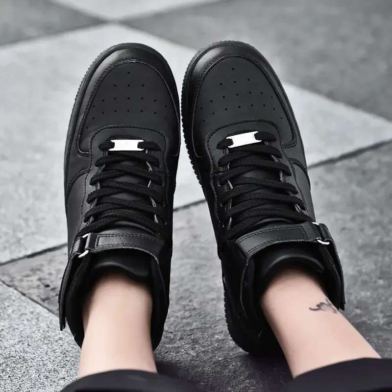 High Top Board Outdoor Leisure Sports Solid Color Wear-resistant S upport Non-sli p Lace-up Walking Shoes