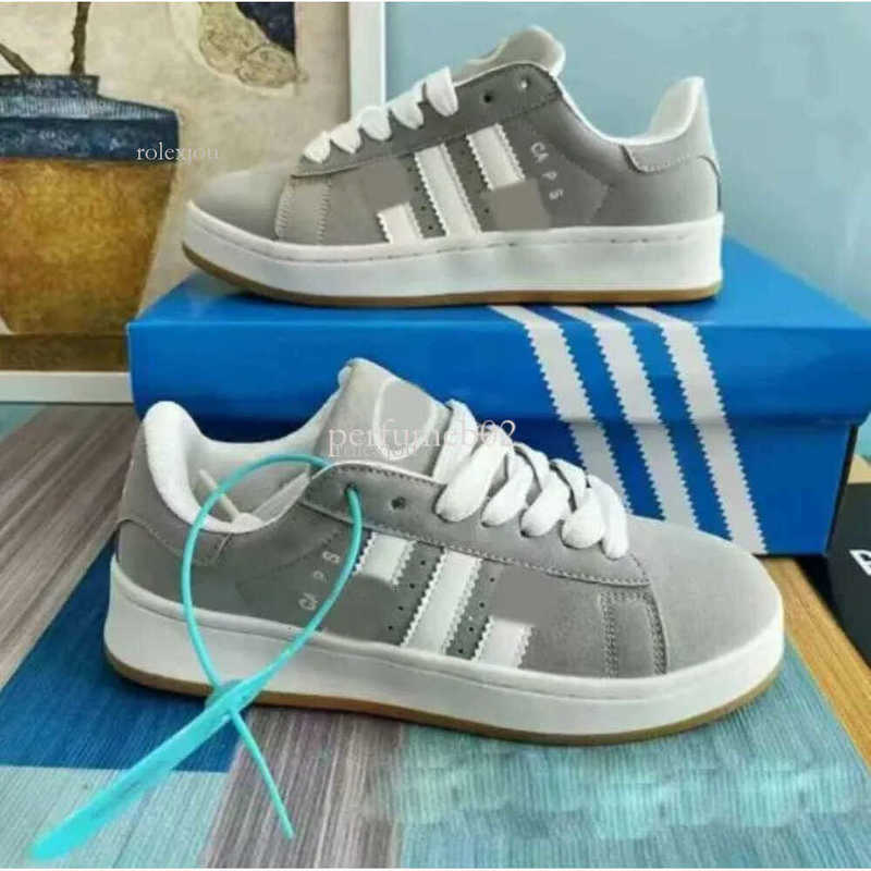 Shoes Dress Designer Cloud White Core Black Gum Classic Flat Skate Leather Sneakers for Mens Womens Luxury Utility Walking Trainers 94