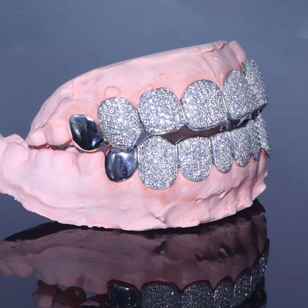 urious Hip Hop Dia Teeth Super Iced Out Vvs Gold Plated Sterg Sliver Custom Moissanite Grillz