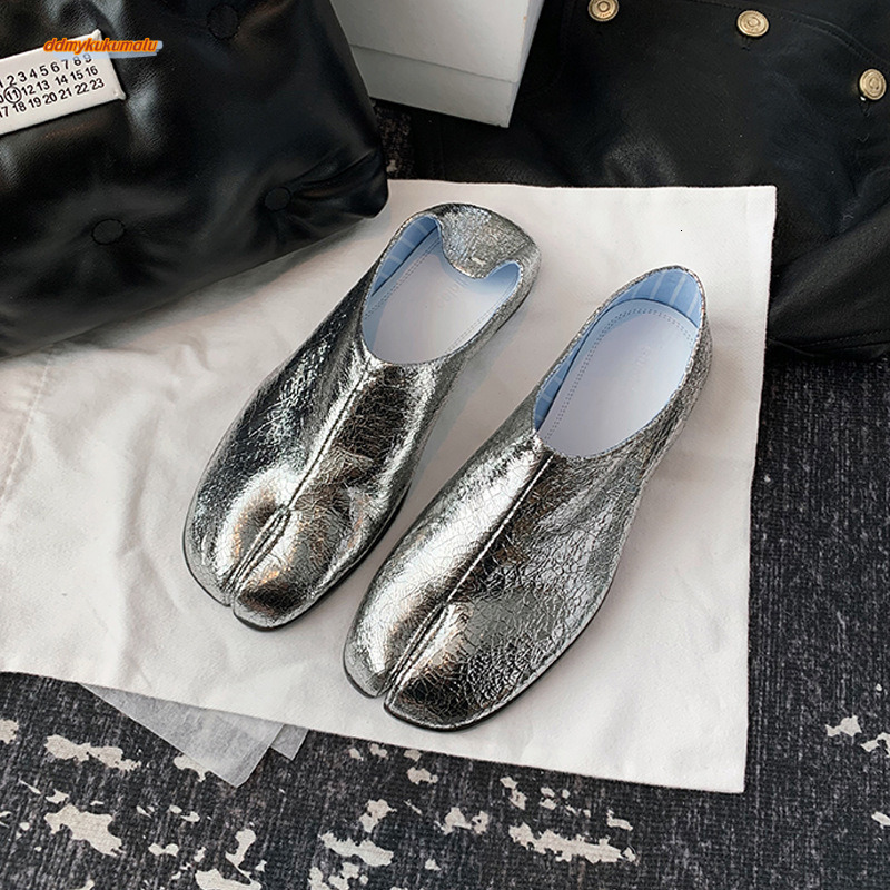 Grape Mom Pig's Split Toe for Women's 2024 Summer New Silver Horse's Hoof Shoes Lazy One Step Flat Bottom Shallow Mouth Single ddmykuku