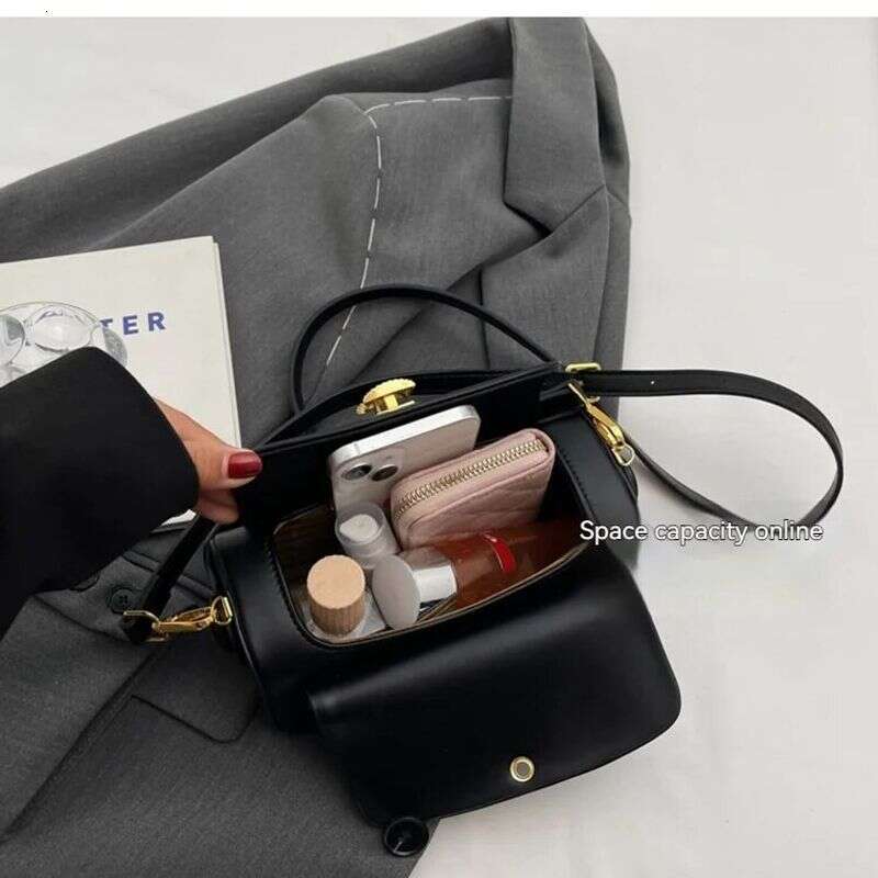 Women's Bags Women's Diagonal Straddle New Solid Color Fashion Square Handbag High Quality Texture Retro Casual Shoulder Bag