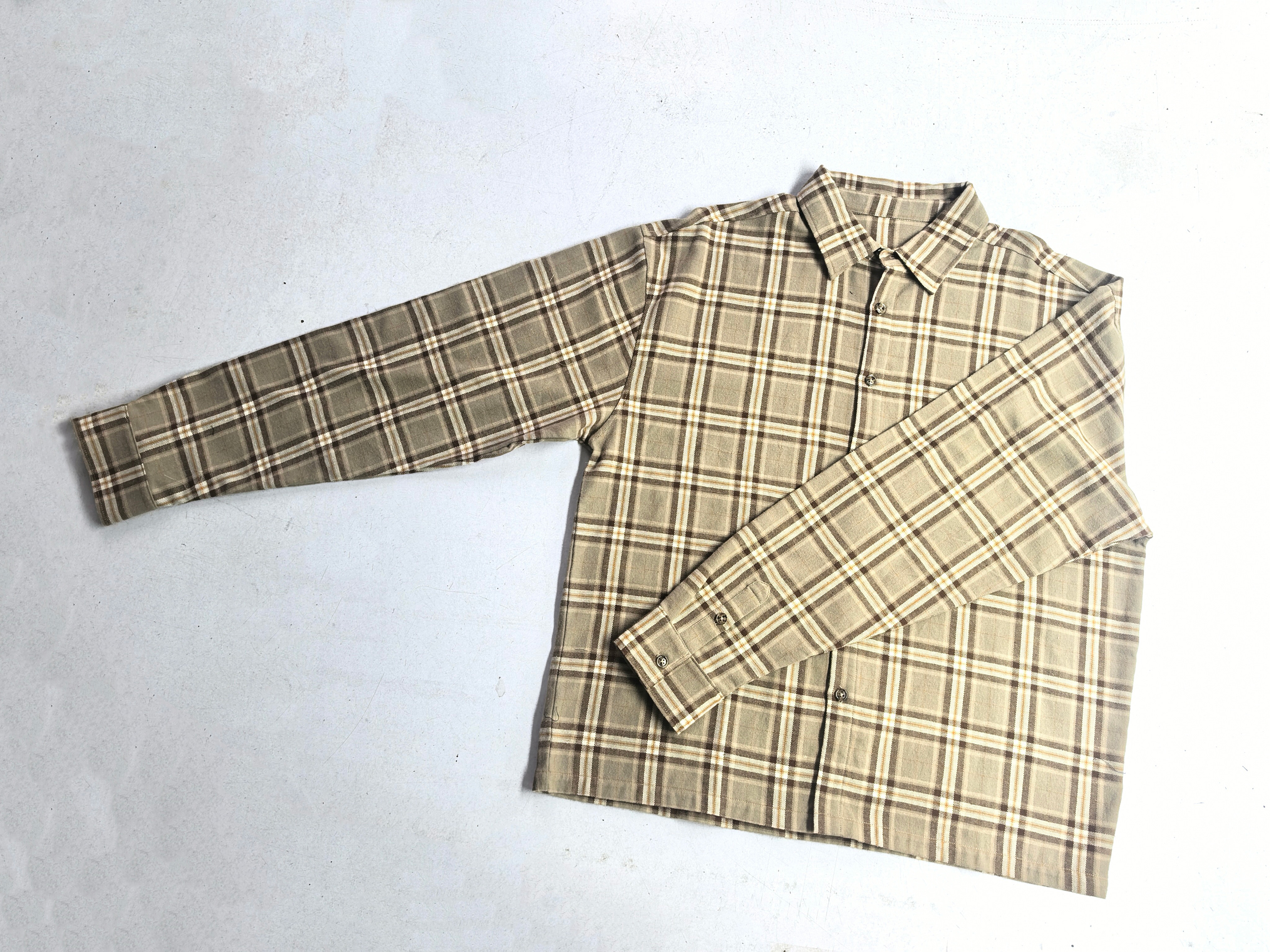 Stylish Men's Dress Shirt with Chest Pocket - Breathable Fabric for Daily Use