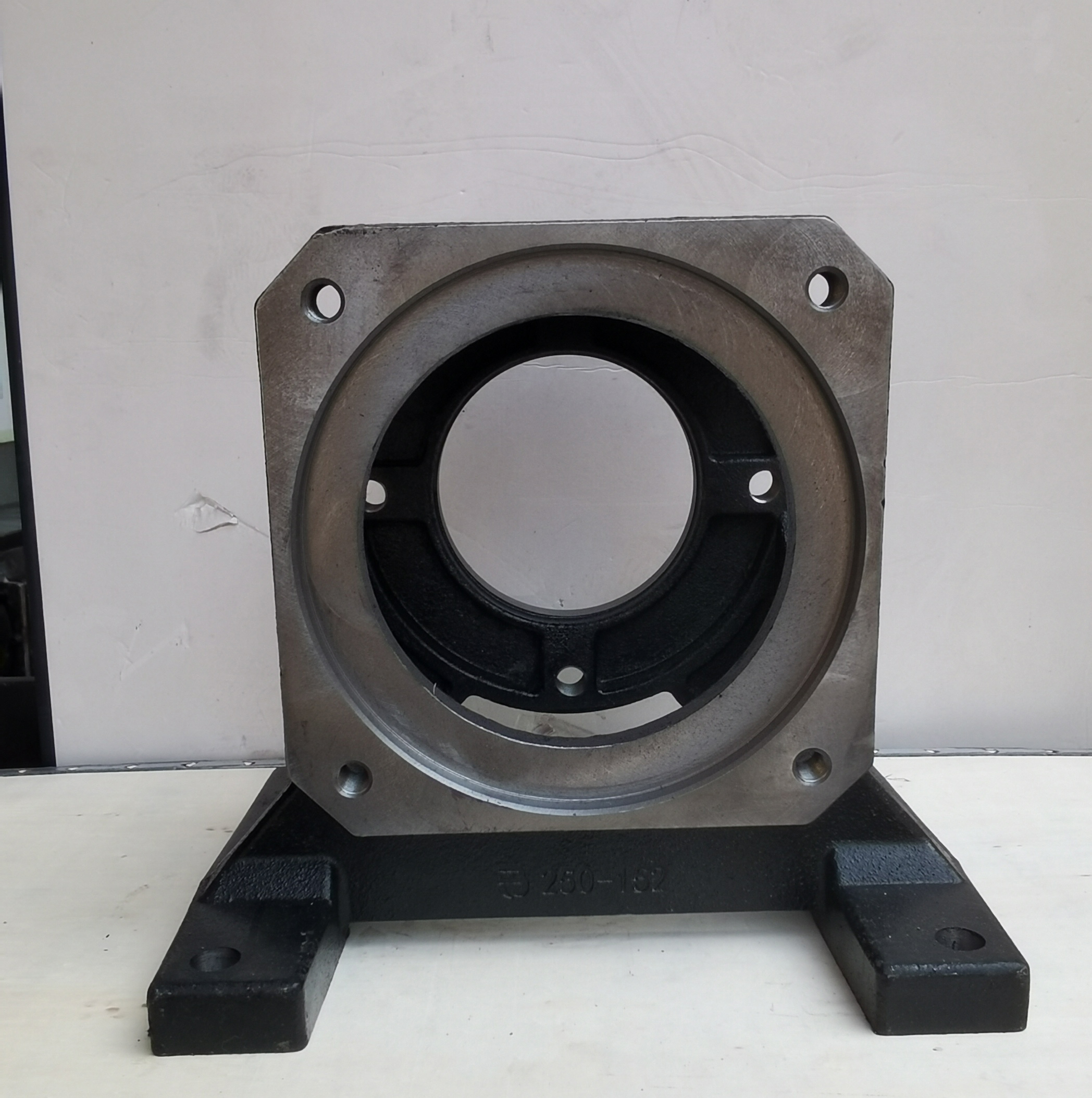 Multi functional adjustable pump bracket meeting different needs cross-border hot selling
