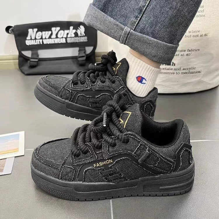 2025 Men Free Shipping S New Hip Hop Style Broken Cowboy Splicing Training Shoes Unique Niche Fashion Designer Popular Sports Board Outdoor Skateboard