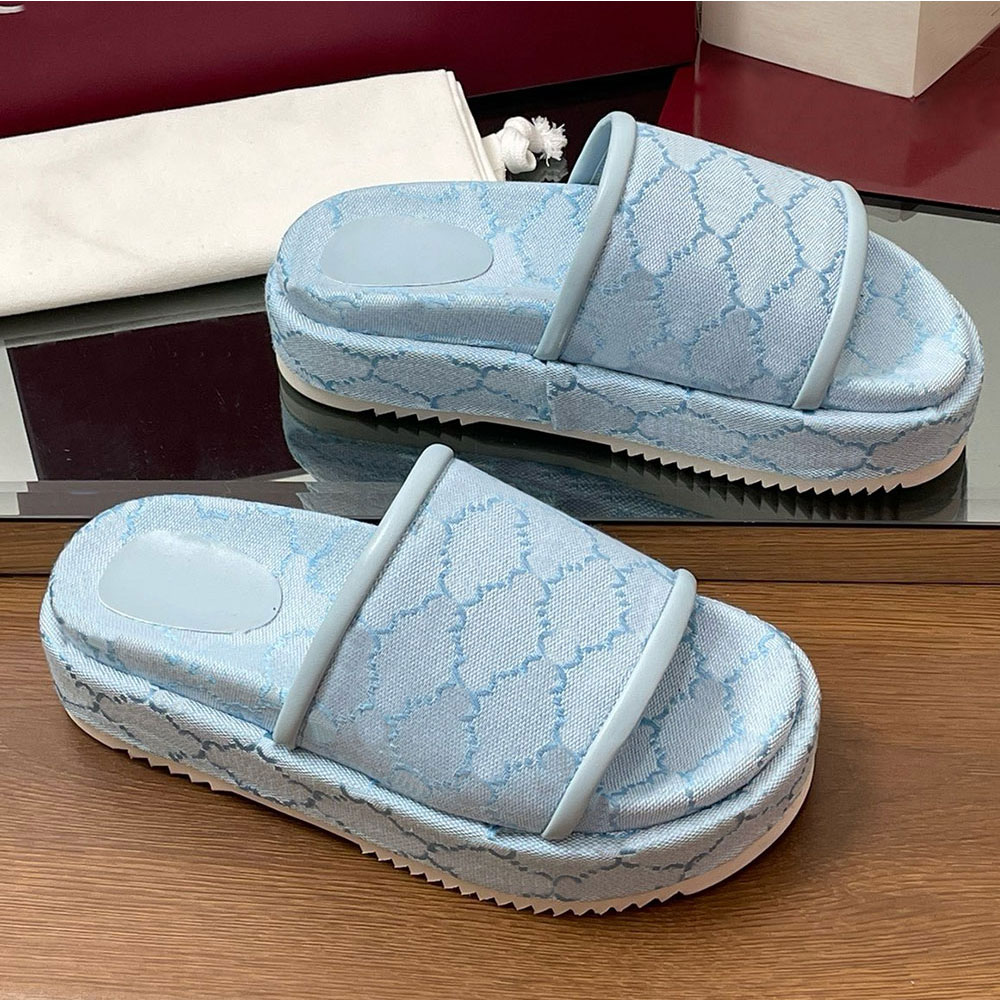 Womens platform sandal designer wedge sandal light blue canvas 816797 Leather lining Rubber sole Summer Vacation Beach Comfort sandals
