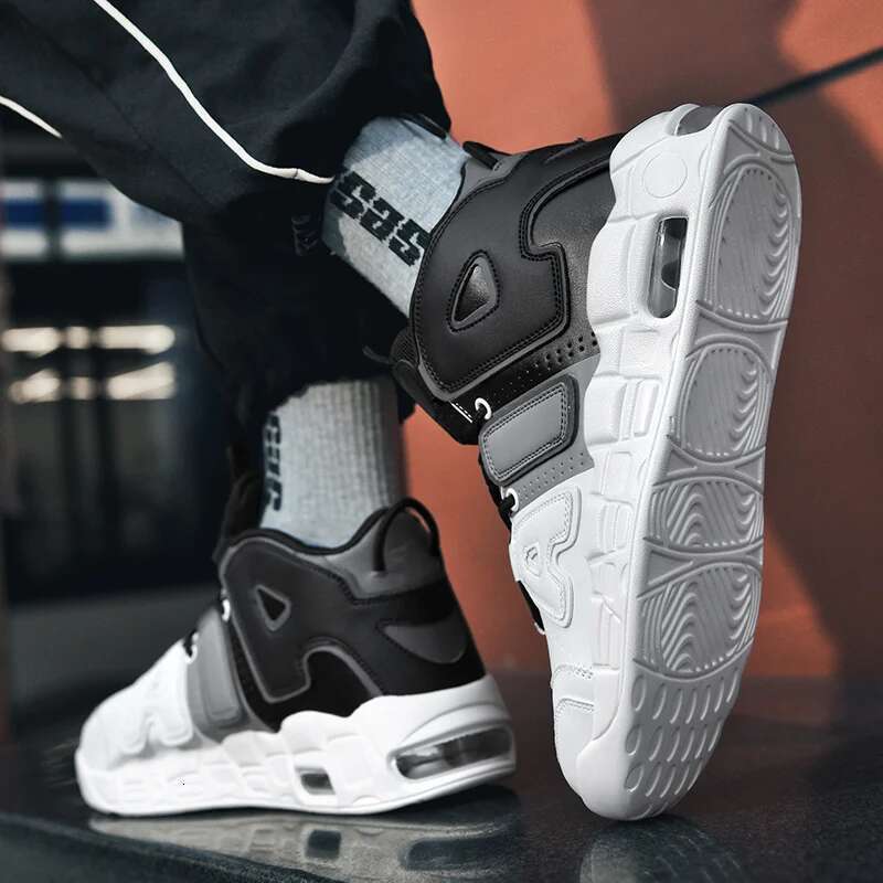 Versatile Basketball Shoes: Comfortable Soft Sole s for Trend y Casual Fashion