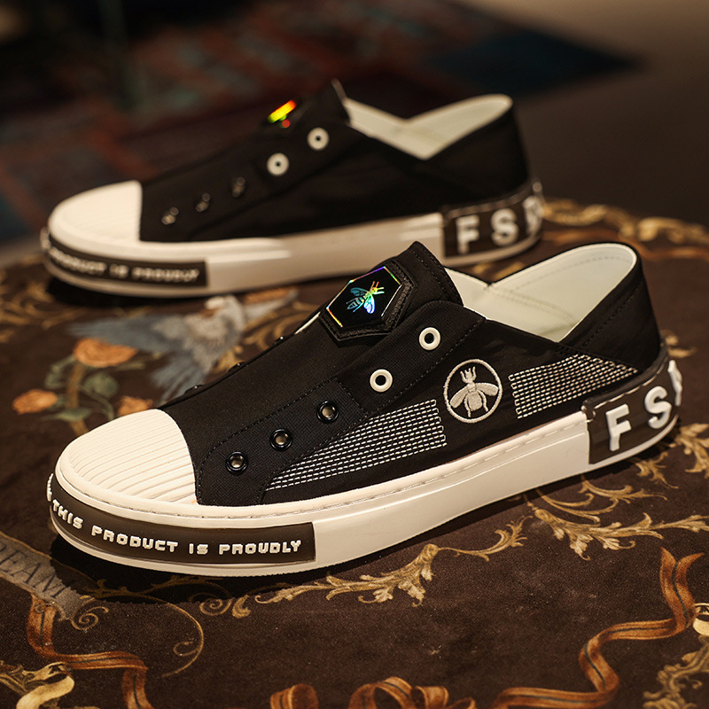 2025 Summer New Men S Casual Canvas Board Fashion Designer Light Luxury Shoes Multi Functional Pedal Little Honey White Outdoor Free Shipping Non Spor