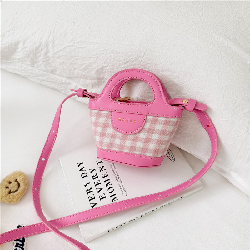 Small women's new ins fashion dia check NEW crossbody small fresh mini portable bucket bag 2025s