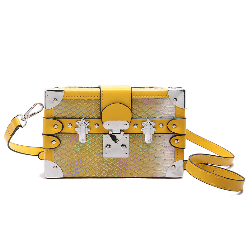 Free Shipping New Designer Bag Fashionable Rivet Handbag Multifunctional Crossbody Bag Wallet