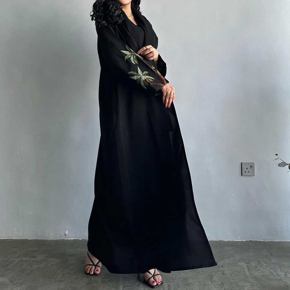 New 2024 Black Casual Open Kimono Abaya For slim Women Ramadan Eid Jalabiya Embroidery In Sve rican Moroccan RobeXJ250310