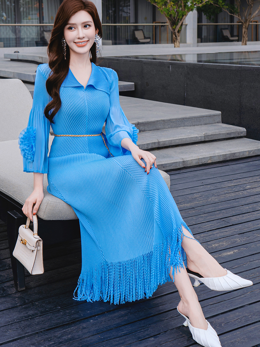 T8170 Wear a holiday dress with fresh and sweet Miyake long skirt with petal sleeves and tassels on the seaside