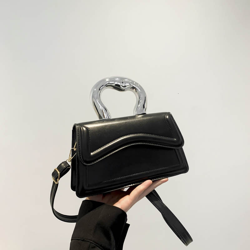 Small Square 2025 Spring New Women's Fashion Shoulder Bag Casual Handbag Popular Simple Diagonal Designer Bag