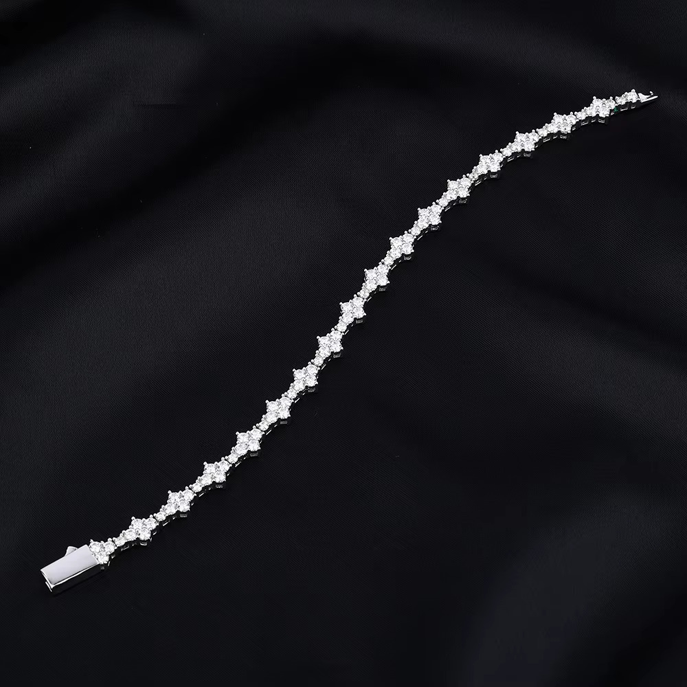 New Arrival Stylish Trendy Fine Jewelry 925 Sterling Silver Iced Out VVS1 Moissanite Bracelet Cross Tennis Bangles
