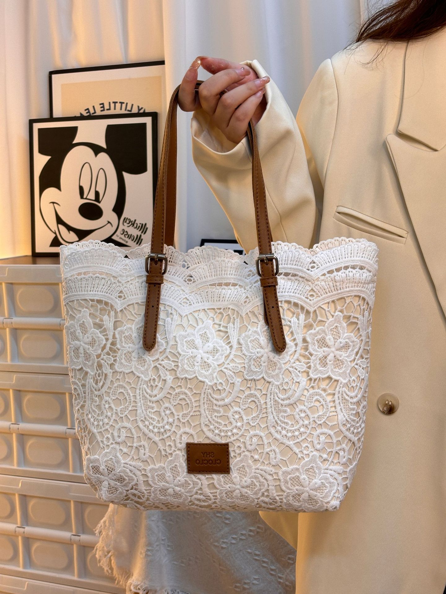 Bag female new NEW large capacity French casual hand bill lading shoulder Korean version of simple everything armpit bucket bag 2025s