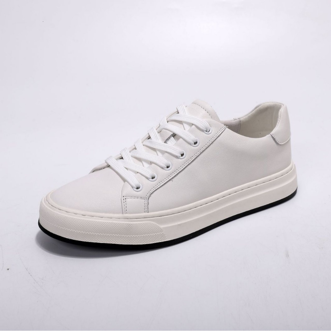 Summer High quality Cowhide Men s Casual Shoes Versatile Board Shoes Fashion Designer 2025S Popular Low Top White Shoes Breathable Jogging Shoes Skate