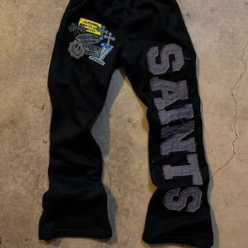 The new popular SAINTS series printed youth casual wide leg pants are selling well