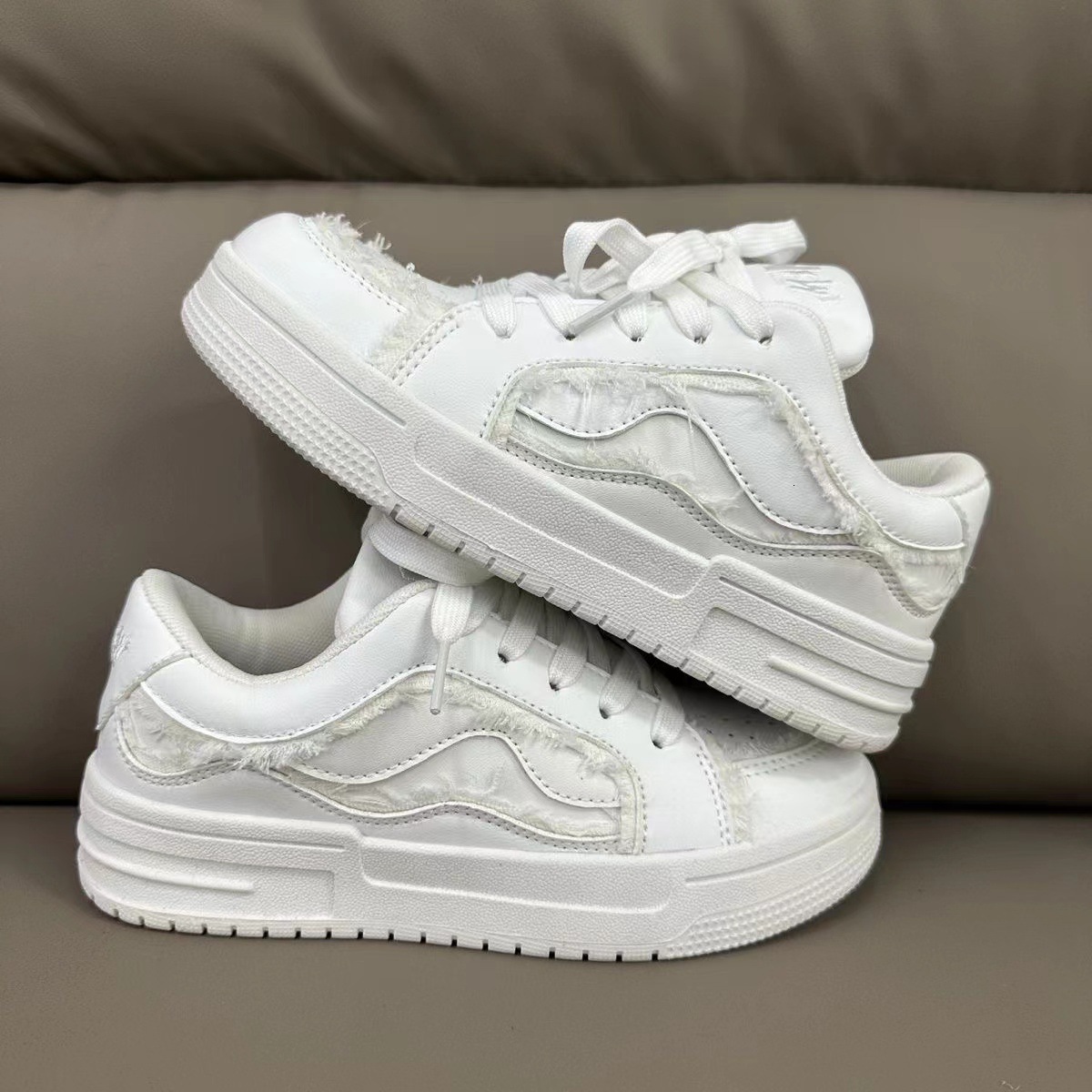 2025 New Denim Solid Color White Shoes Board Shoes Fashion Designer Summer Men s Shoes Multi Functional Leisure Sports Skateboarding Shoes Couple Shoe