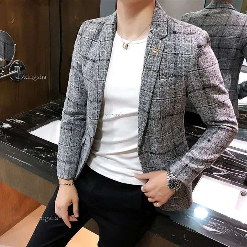 2024 Spring Mens Casual Plaid Suit Jacket Men Business Selfcultivation Wedding Dress Party Blazer Coat 24