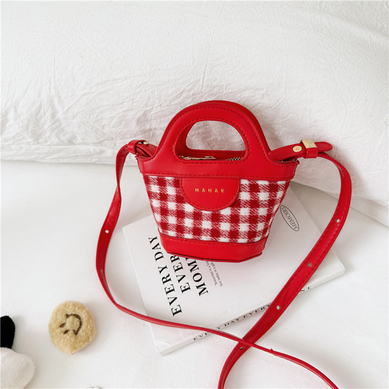 Small women's new ins fashion dia check NEW crossbody small fresh mini portable bucket bag 2025s