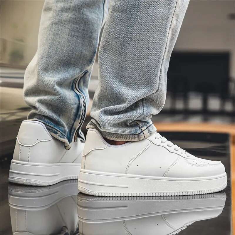 Men's Casual Work Shoes Breathable Kitchen Chef Trendy Black S neakers Sum mer Season Comfortable Male Footwear