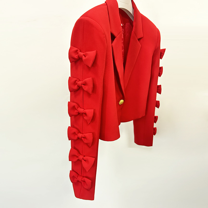 X391Elegant Men's Tailored Suit with Unique Heavy Bow Element for a Luxurious Look