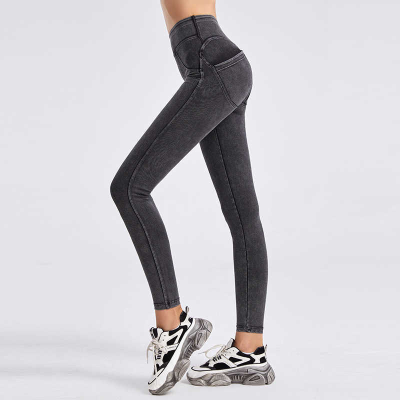 Yoga Outfit 2021 New Sports Fitness Leisure Out of the Street with Pockets Lifted Buttocks Peach Tight Pants Jeans H250307