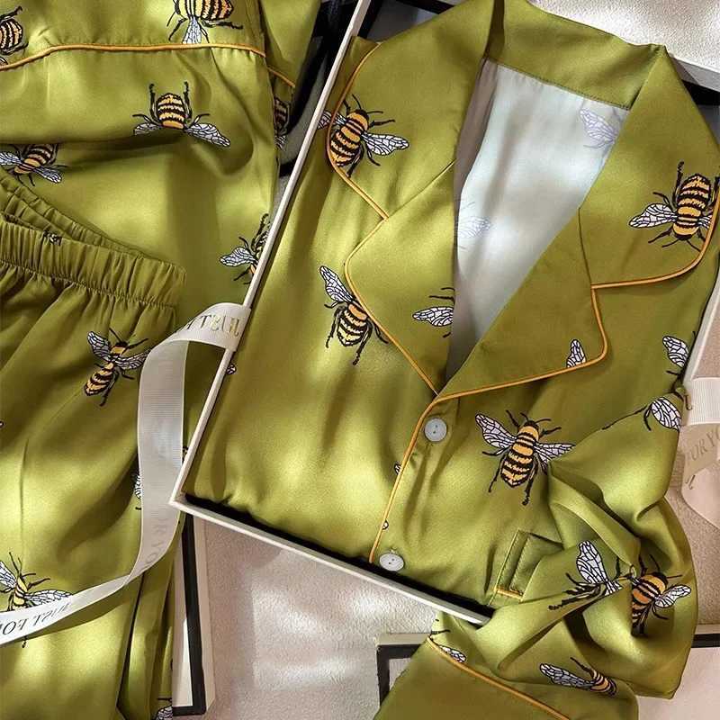 Womens Pajama Set Spring Autumn 2 Piece Pyjama Bee Print Pocket Faux Silk Satin Sleepwear Long Sleeve Pijama Mujer Pjs HomewearC250310